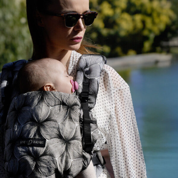 porte-bebe-physiocarrier-2-black-orchid (3) Porte-bébé PhysioCarrier 2 BLACK ORCHID - Fenêtre d'aération 0-36m