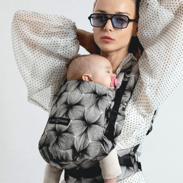 porte-bebe-physiocarrier-2-black-orchid (5) Porte-bébé PhysioCarrier 2 BLACK ORCHID - Fenêtre d'aération 0-36m