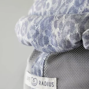 Porte-bébé PhysioCarrier 2 Blue Leopard - Édition limitée - Fenêtre d'aération 0-36m