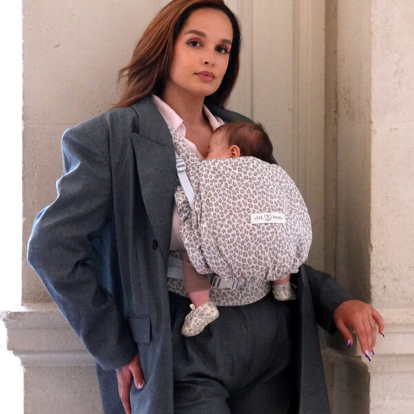 Porte-bébé PhysioCarrier 2 Leopard - Édition limitée - Fenêtre d'aération 0-36m